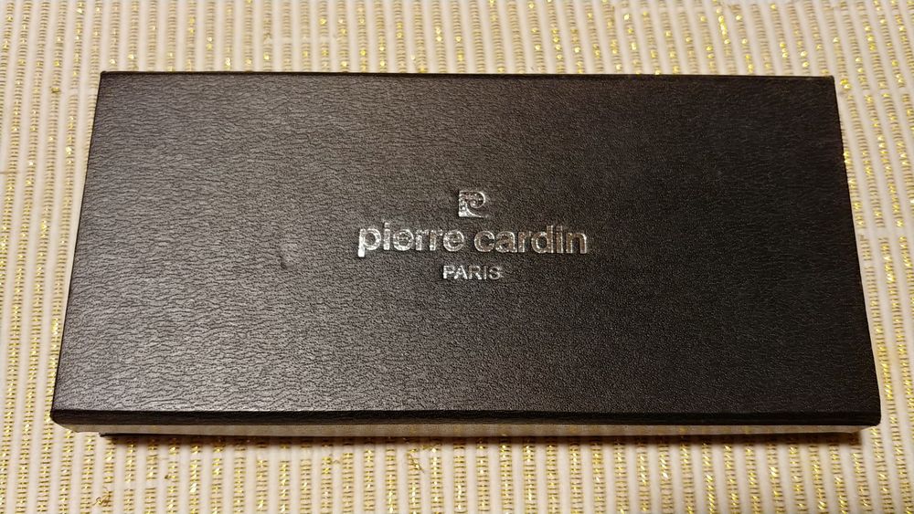 Set 2 pixuri pierre cardin, cutie, nefolosite