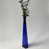 Винтидж ваза от синьо стъкло