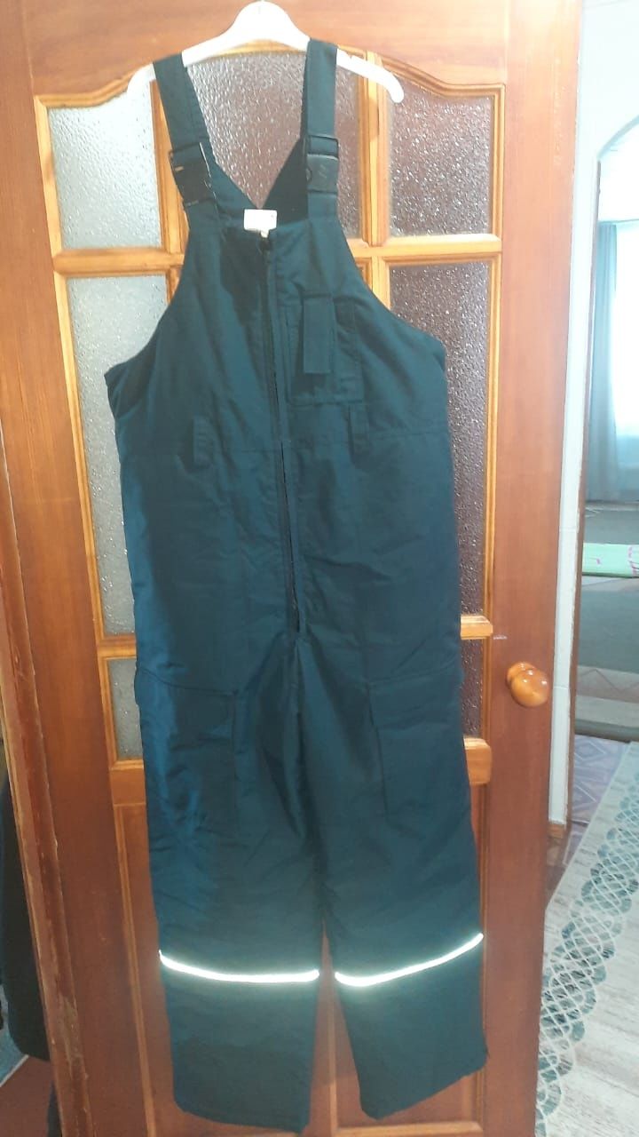 Продам зимнию спецодежду