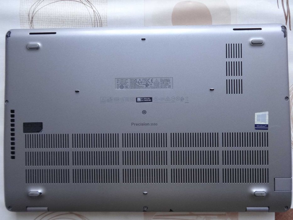 Лаптоп Dell Precision 3550 i5-10210U до 4.2GHz/RAM16GB/Quadro P520 2GB