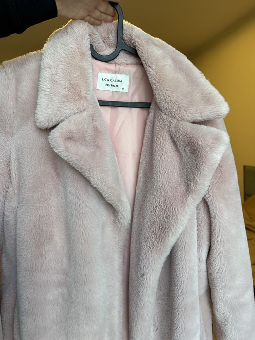 Дамско палто reserved