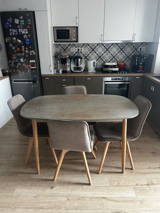 Set masa + 4 scaune pentru bucatarie