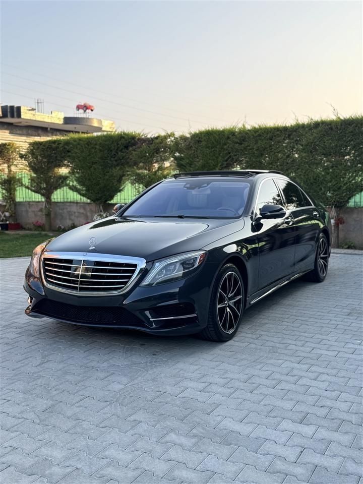 Луксозна кола под наем с шофьор за сватба/бал/VIP трансфер – Mercedes