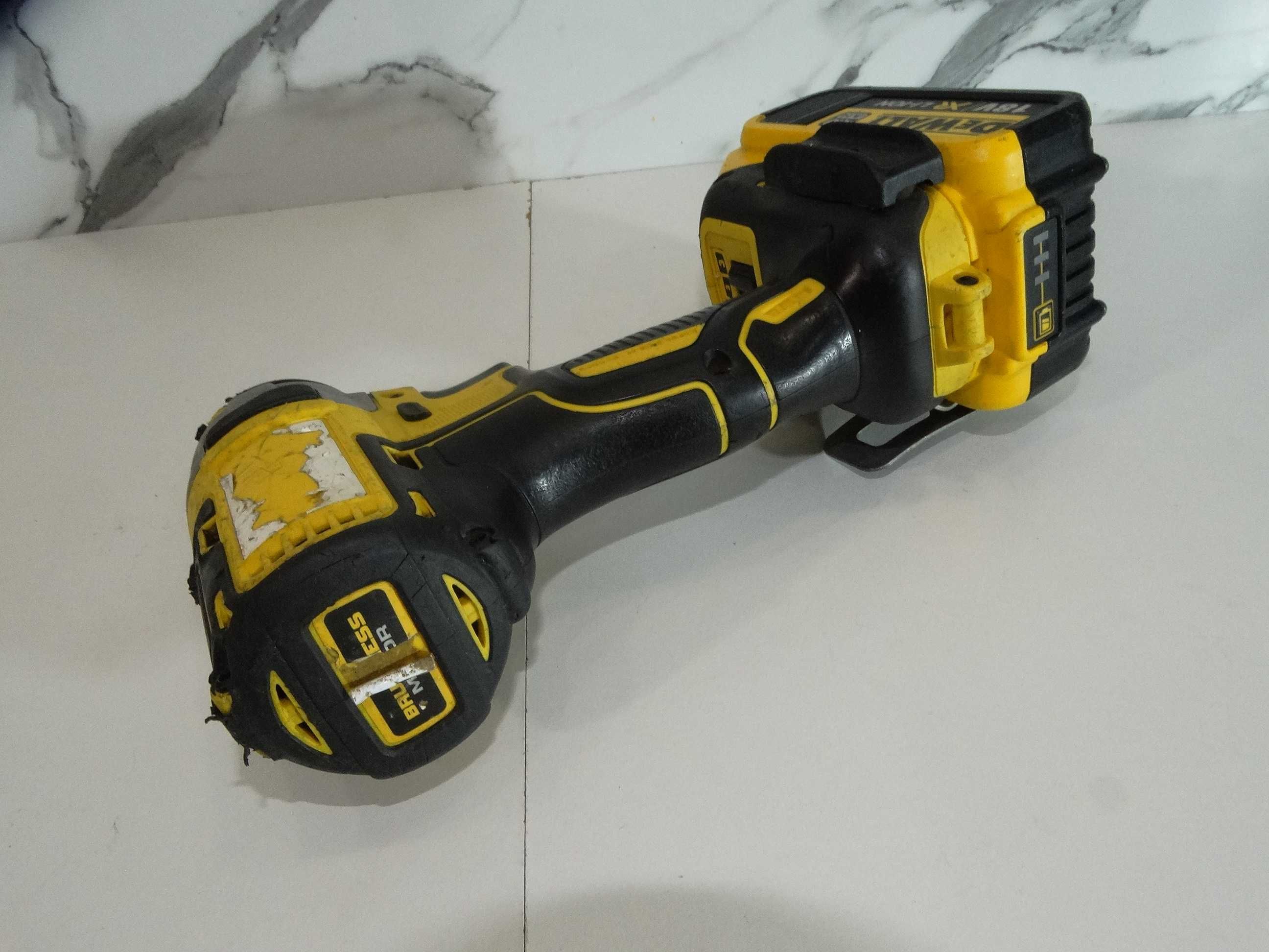 Dewalt DCF 887 / 4.0 Ah - Импакт драйвер