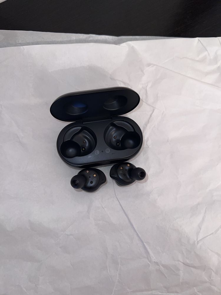 Casti wireless Samsung Galaxy Buds SM-RN170 impecabile