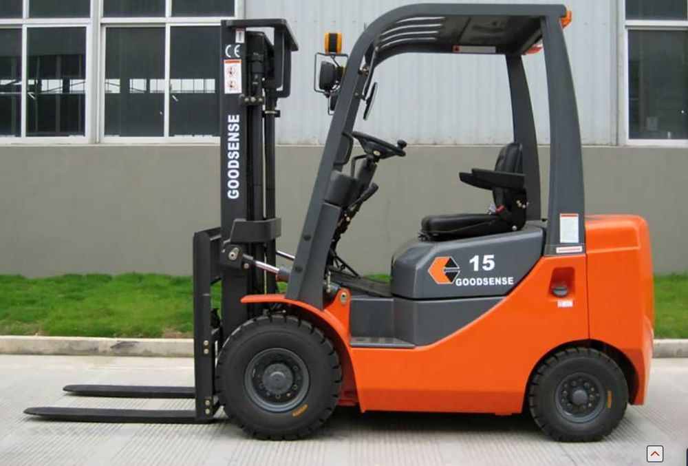 Вилочный Погрузчик GOODSENSE FD15