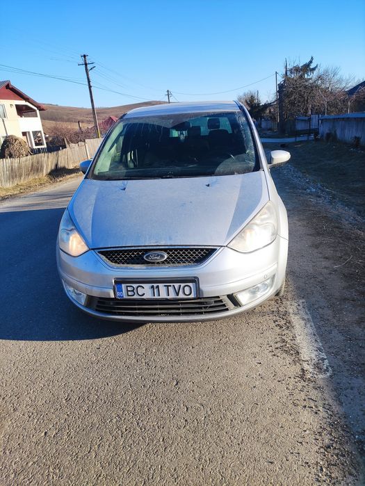 Vând Ford Galaxy