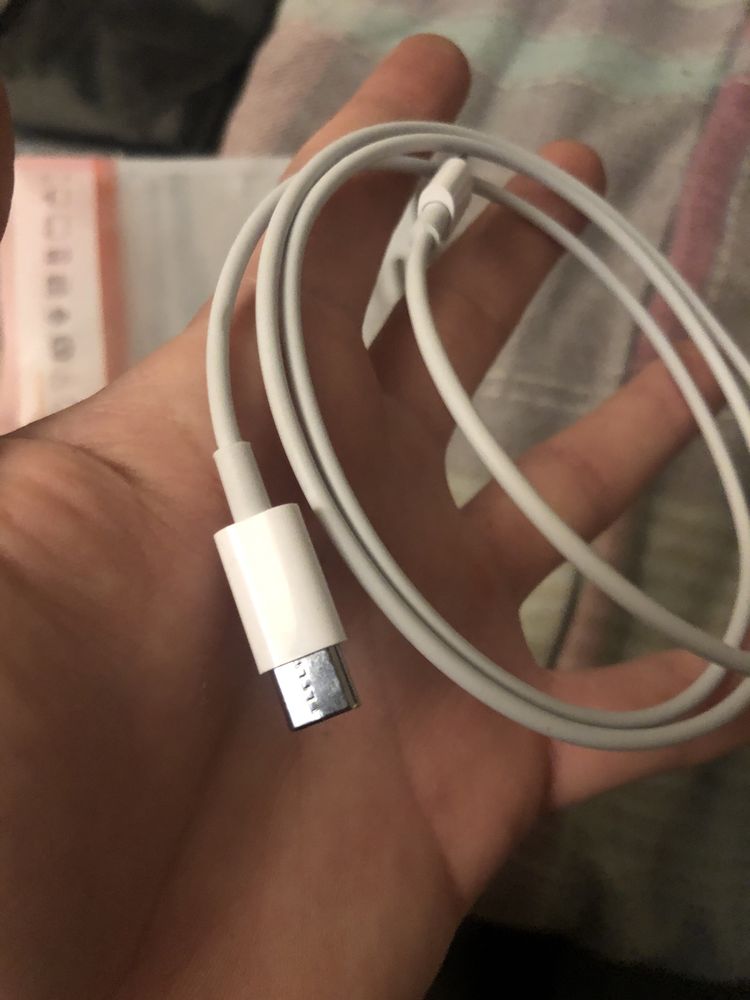 Iphone кабелче за зареждане