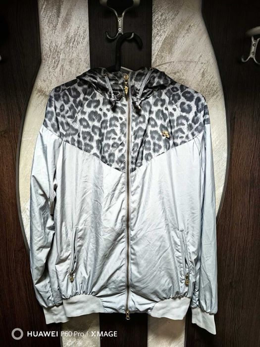 Nike дамско тънко яке ветровка