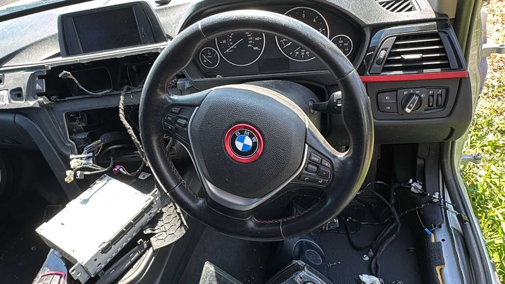 Volan piele, cusatura rosie, cu airbag BMW Seria 3 F30 F31