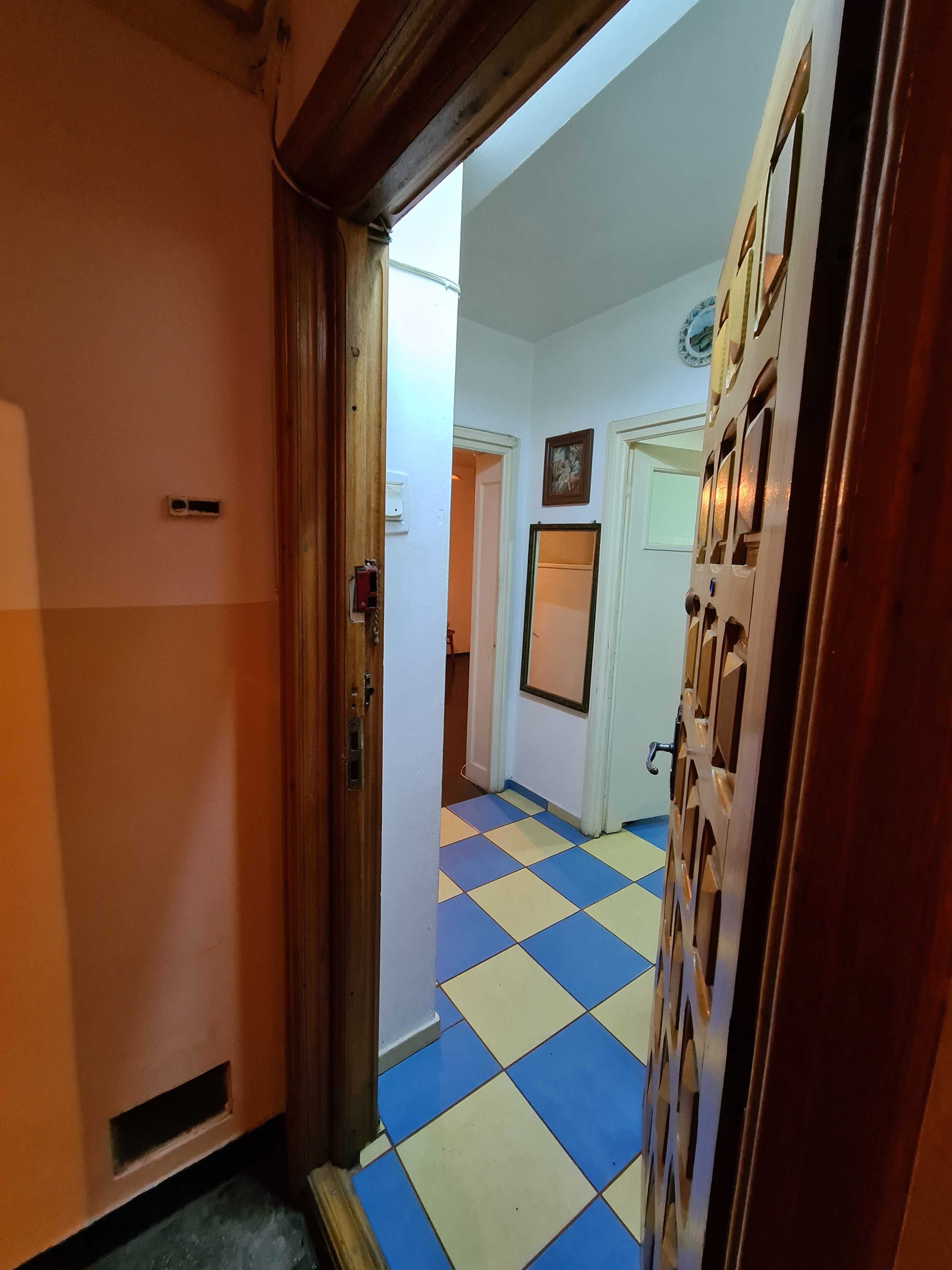 Apartament 2 camere semidecomandat Calea București