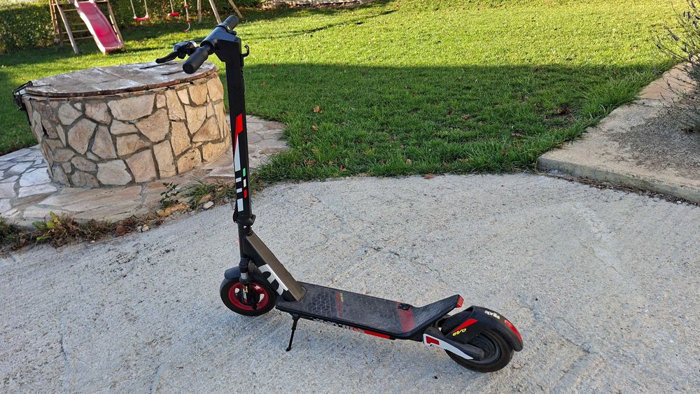 Електрическа тротинетка Aprilia