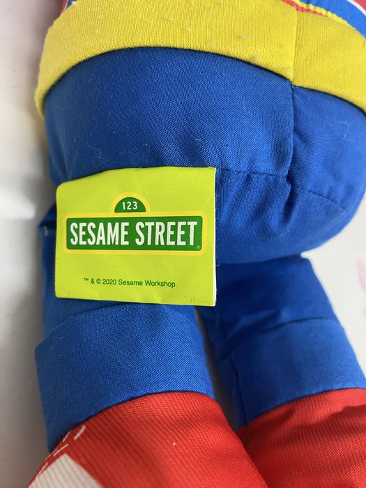 SESAME STREET ERNIE jucărie din pluș 40 cm erichetă