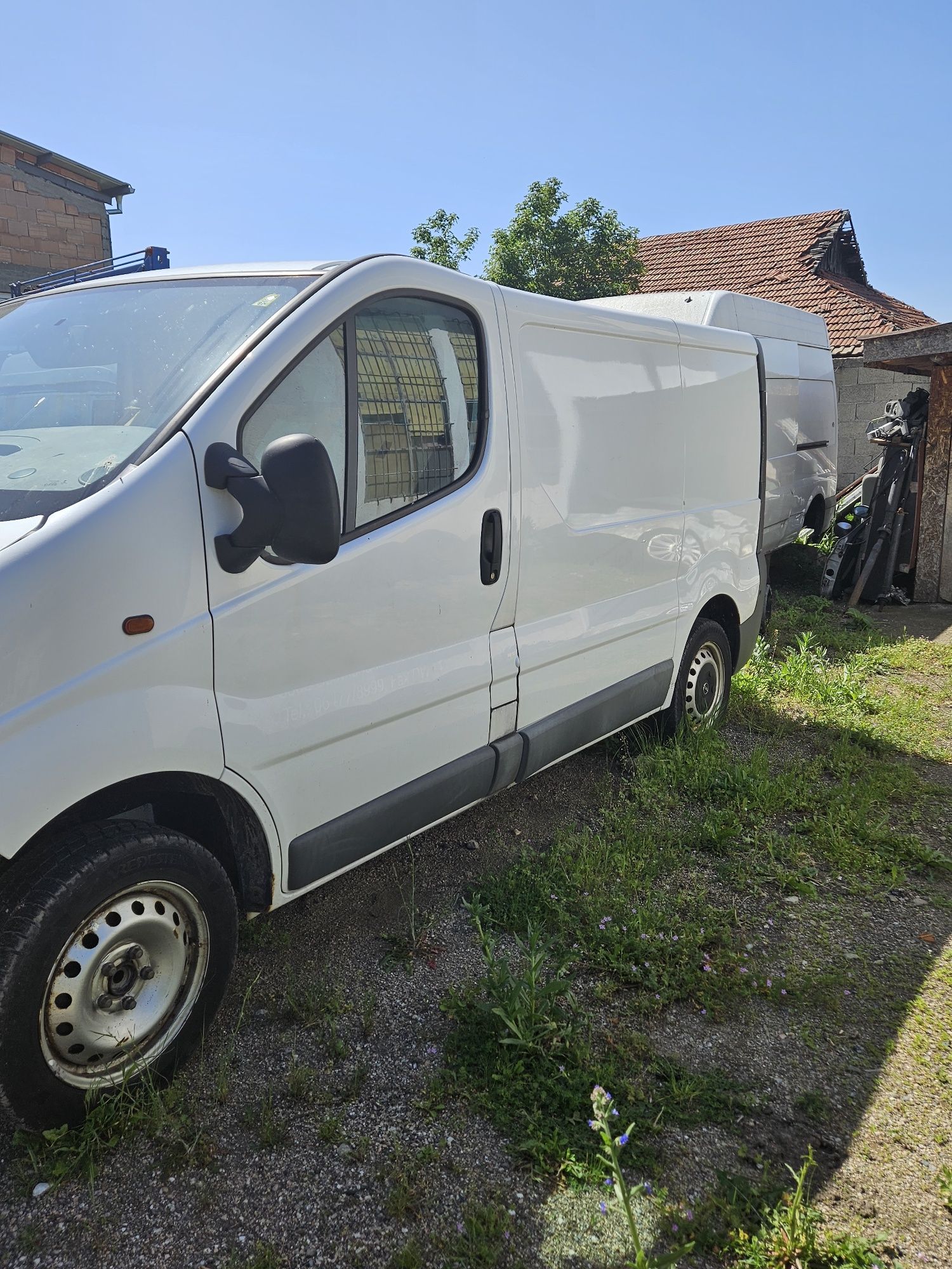Opel Vivaro На части