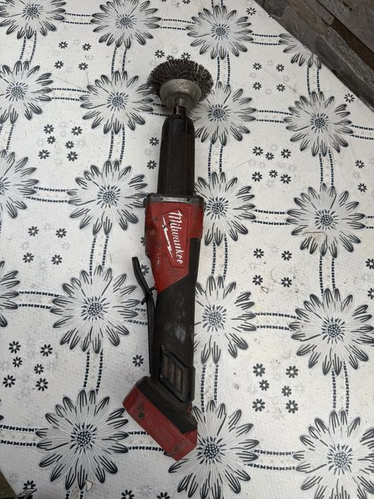 Шлайф прав акумулаторен MILWAUKEE M18FDGROVB-0X