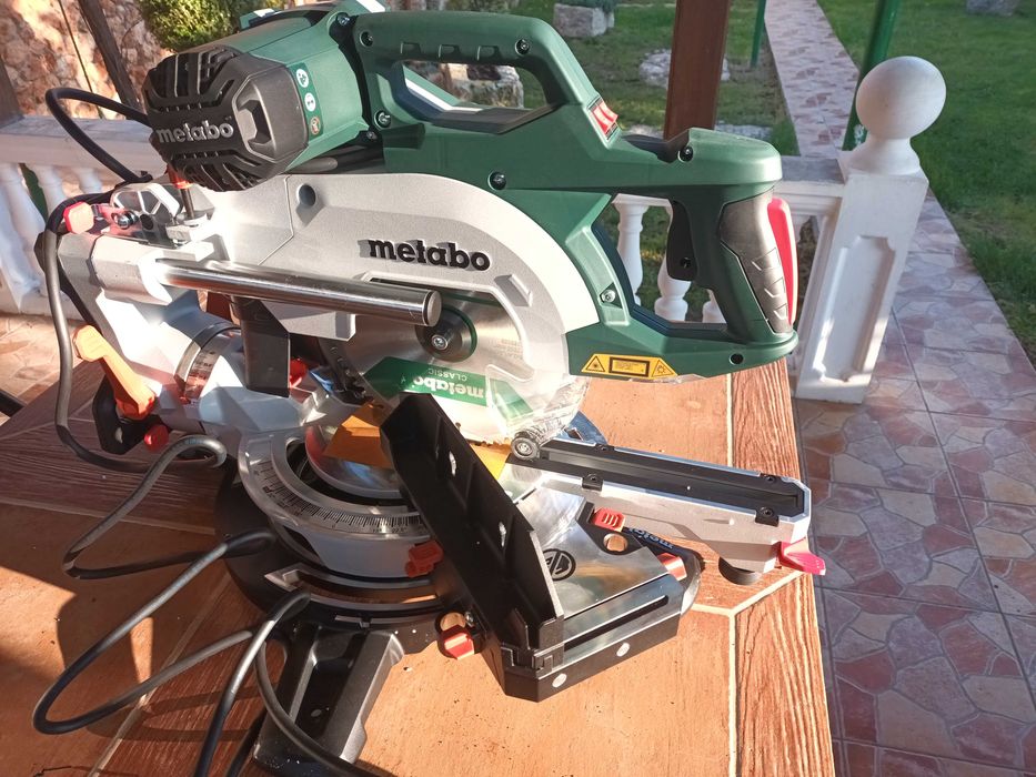Настолен циркуляр с герунг и изтегляне Metabo KGSV 72 Xact SYM