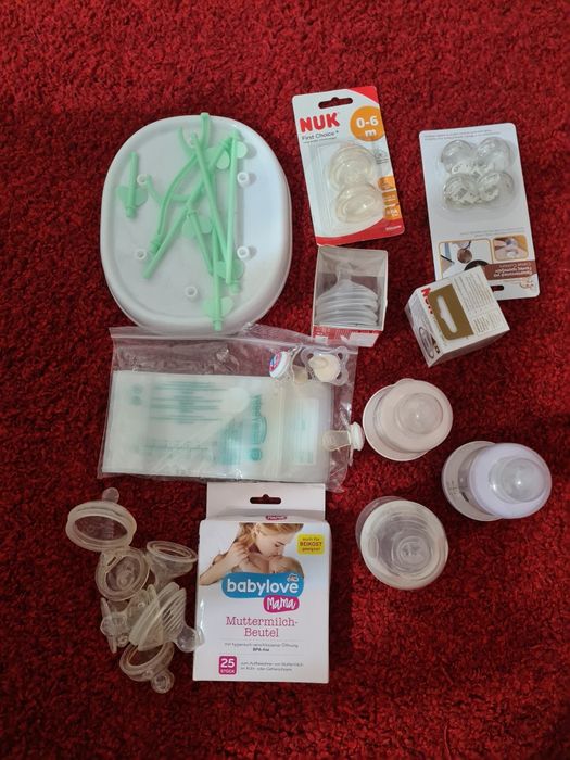 Vând lucruri mama și copilul