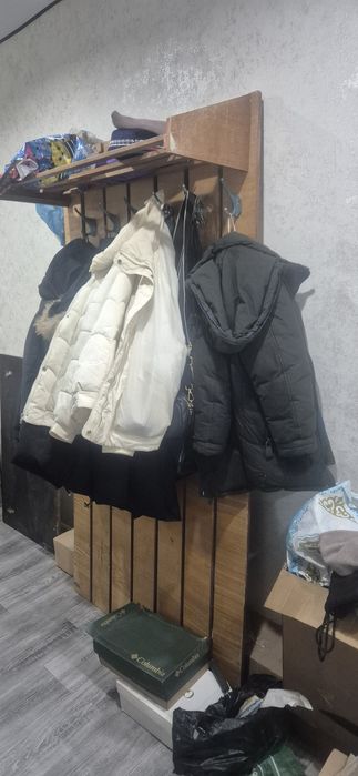 Продам вешалку в хорошем состоянии
