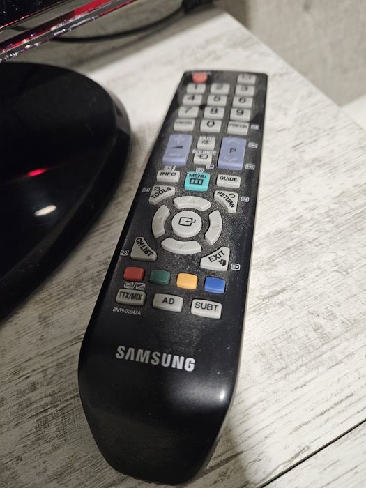 Самсунг 32 инча в перфектно състояние.