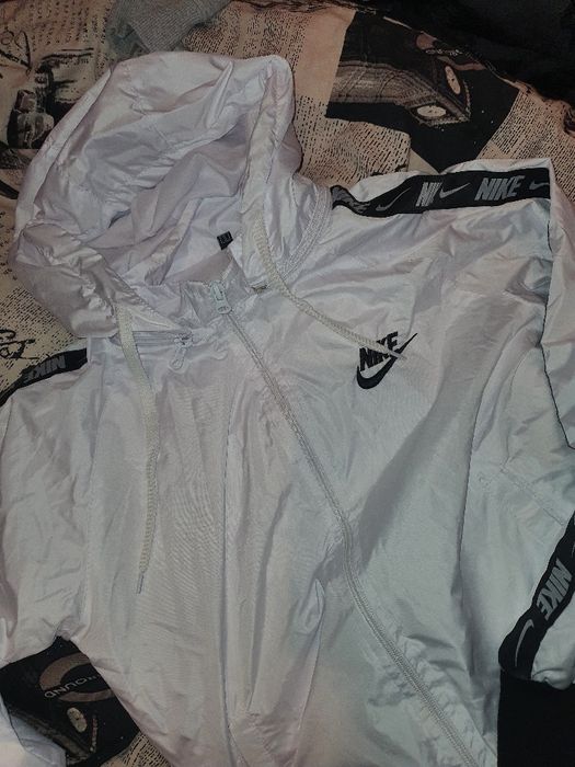 Ново якенце Nike