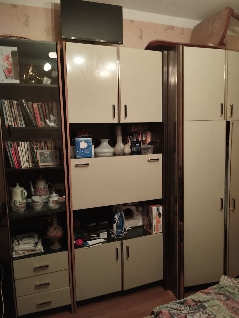 Продам шкафы , гарнитур Сергей ьььььь