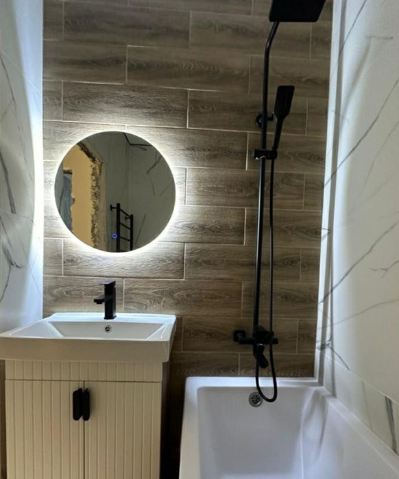 Укладка плитки керамогранита кафель