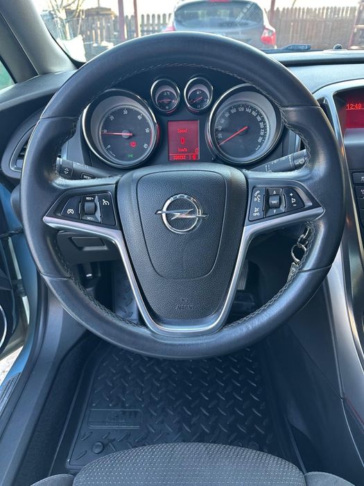 Opel Astra j 2.0