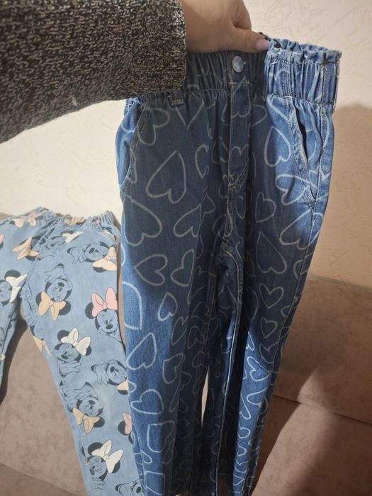 Два броя детски дънки