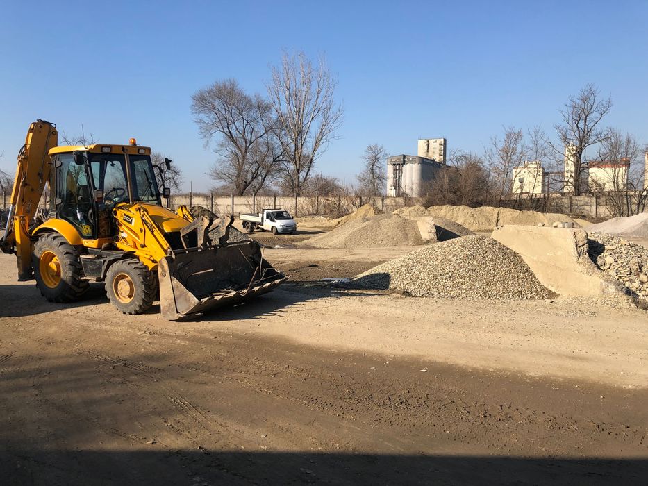 Închiriere buldoexcavator