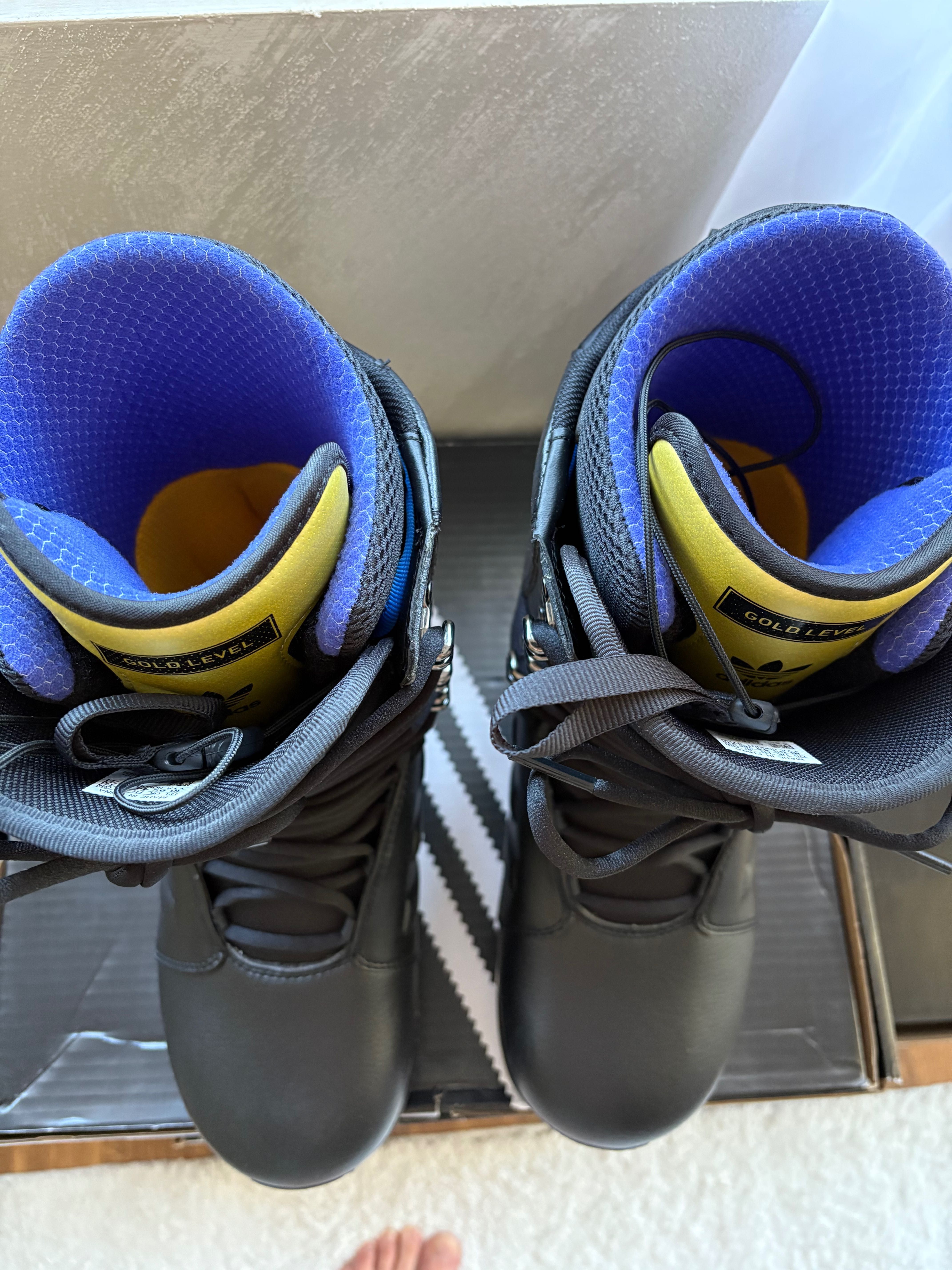 Сноуборд обувки,,adidas”-чисто нови!и