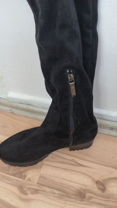 Vând cizme Nr 39 Bershka