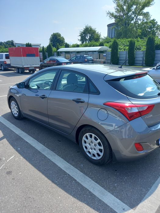 Vând Hyundai i30