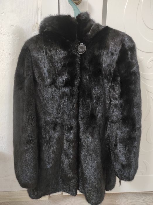 Продам натуральную шубу