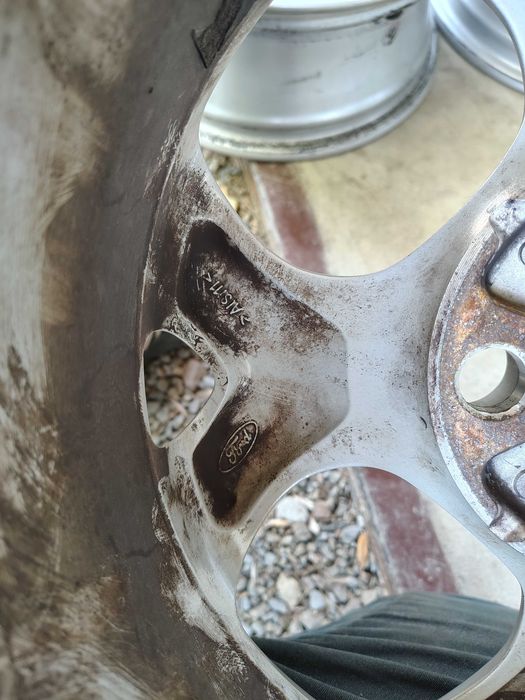 4бр.АЛУМИНИЕВИ ДЖАНТИ 15ки за FORD 4x108 6jx15 et47,5