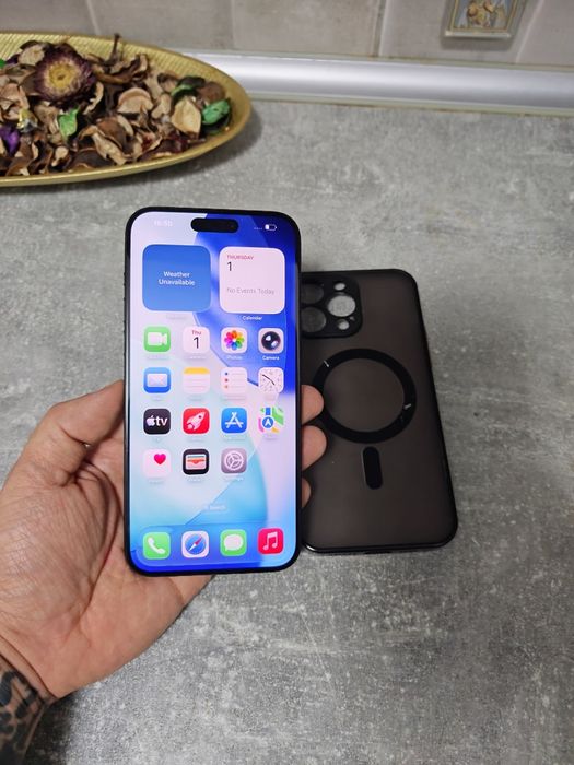 iPhone 15 Pro Max Black 96%Bat Impecabil totul original liber retea