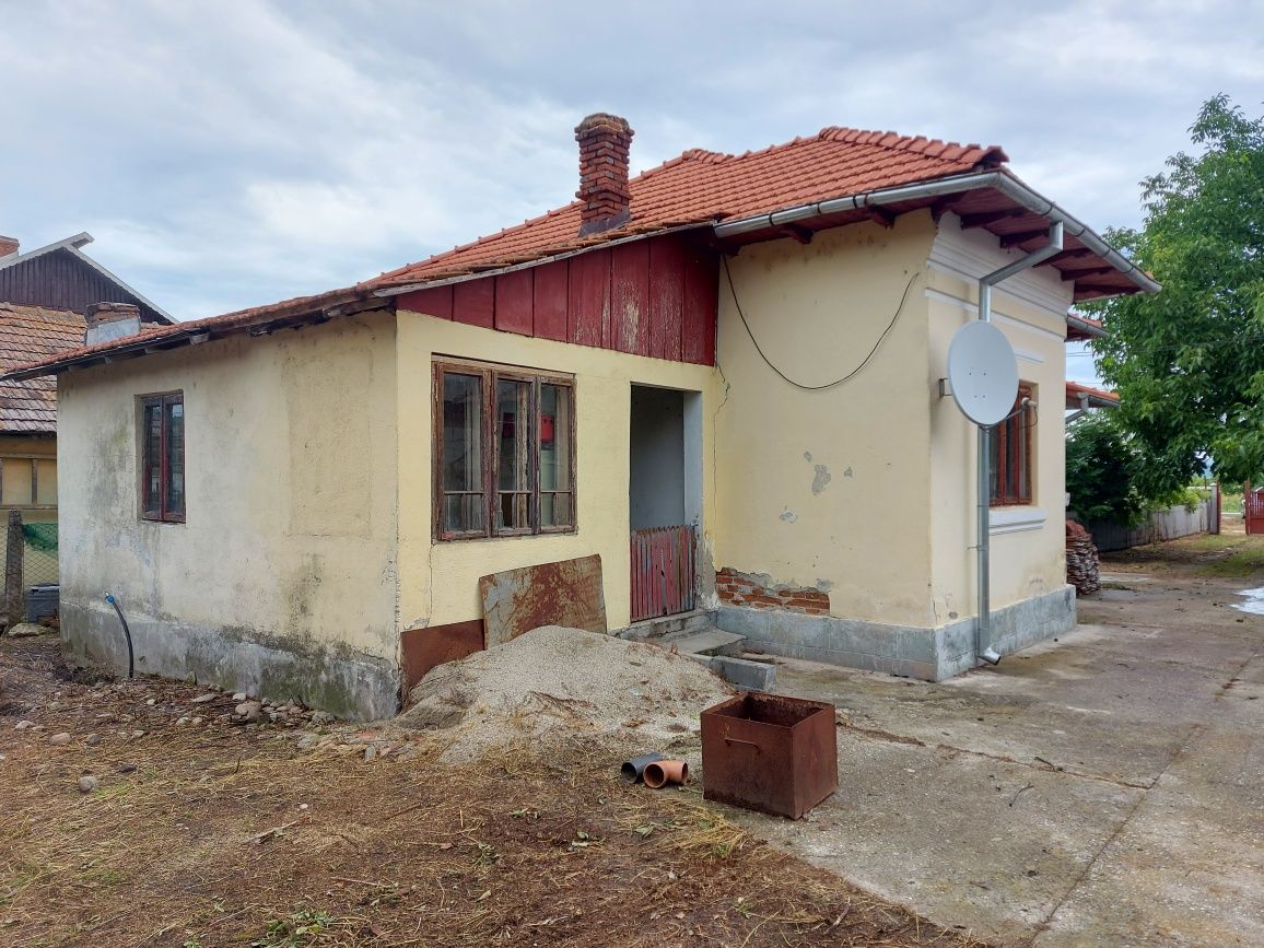 Vand casa 95mp cu teren 2280mp in Ionesti, Valcea,toate utilitatile