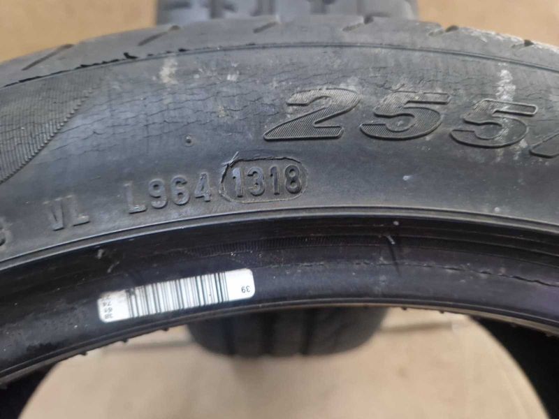 2 Pirelli R19 255/40 Anvelope de vară DOT1318