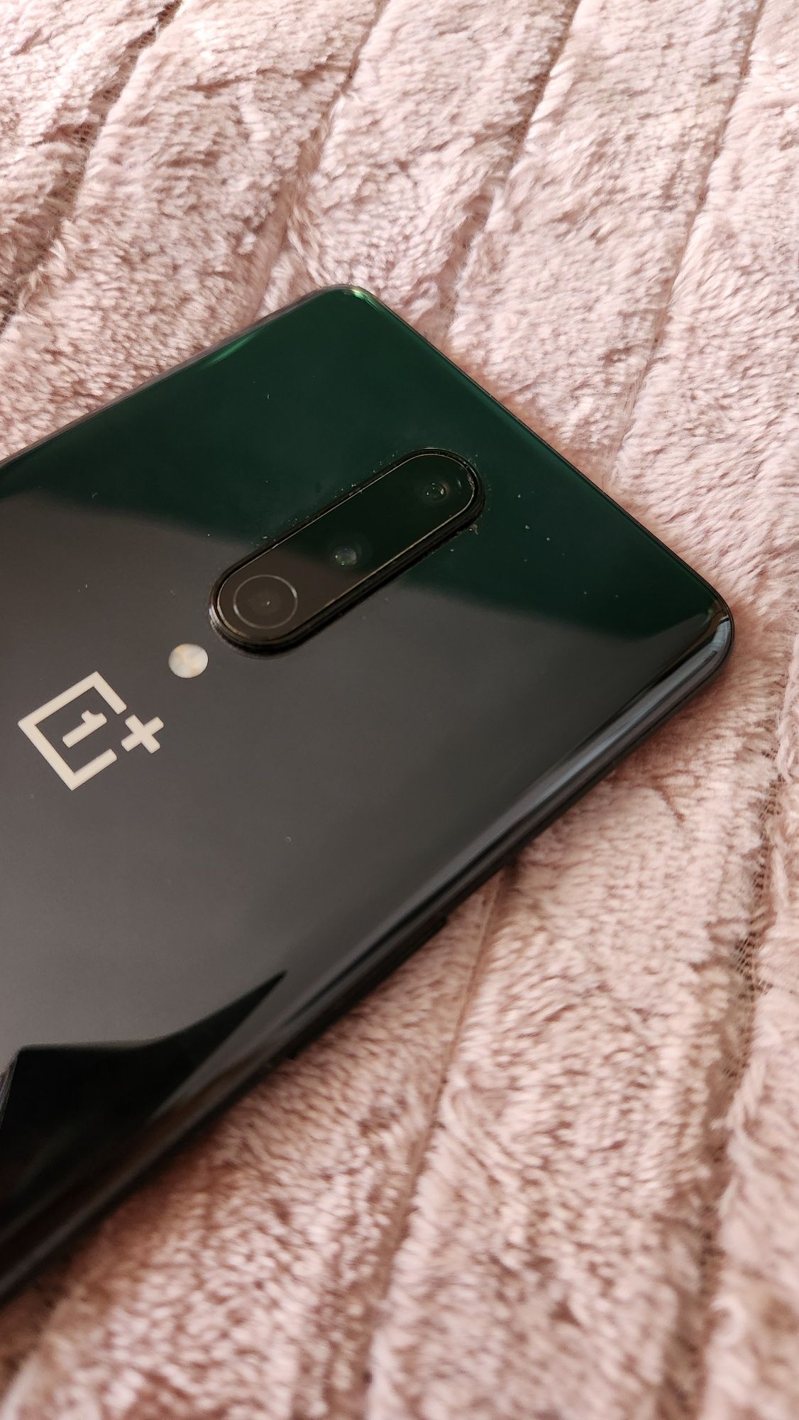 OnePlus 8 5G UW, 8 GB RAM, 128 GB ROM, Triple Camera