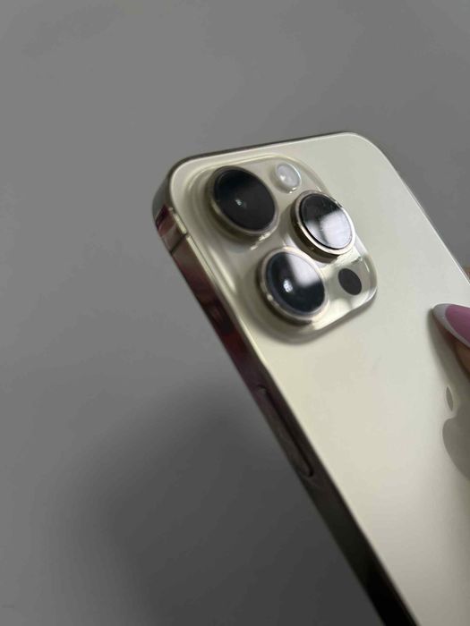 Iphone 14 pro max + 15 калъфки подарък