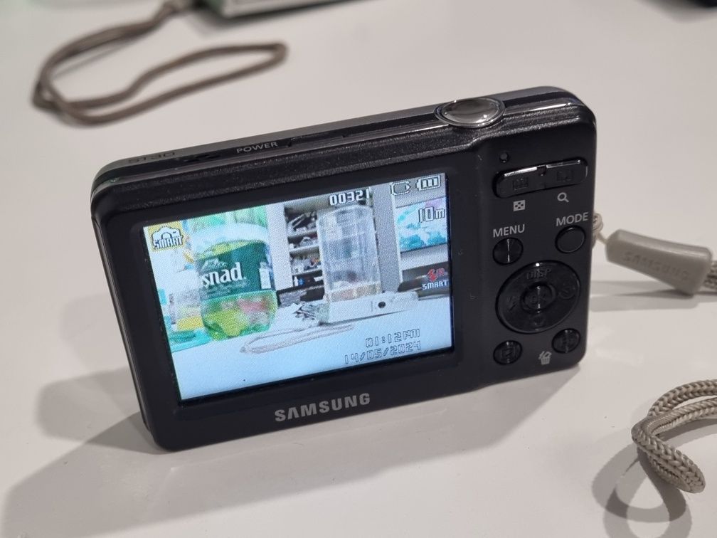 Aparat , camera foto digitala Samsung ST30