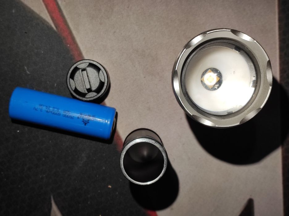 Очень мощный фонарь 2000 lm