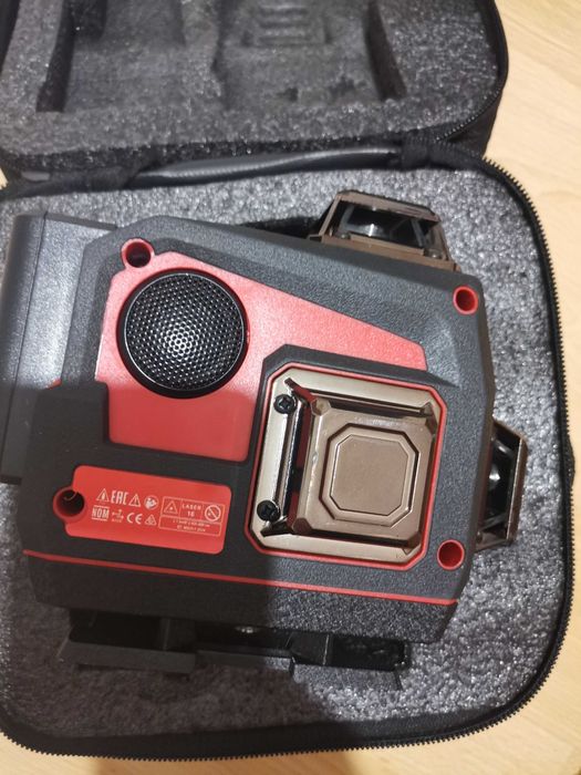 Nivela laser 16 linii, autonivelare și funcția Bluetooth music