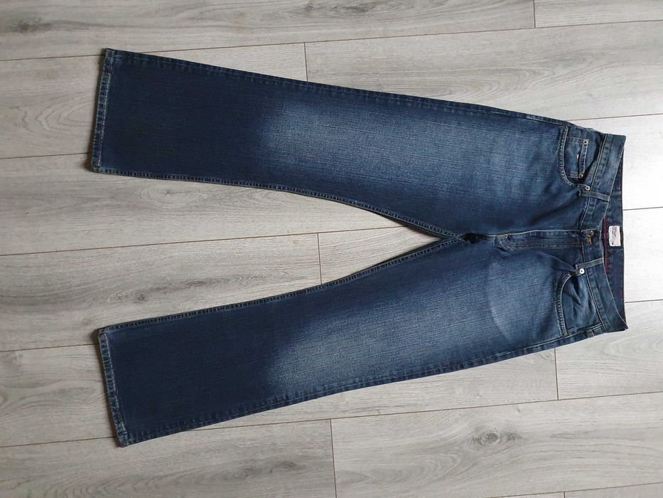 Blugi TOMMY HILFIGER "Manhattan" Bootcut - Marime W32 L32 (Talie 84 cm