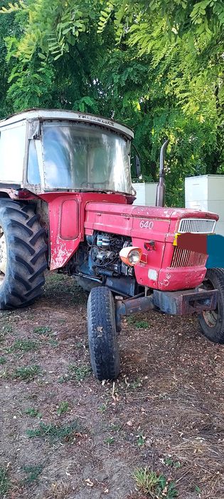Vând Tractor Fiat 640
