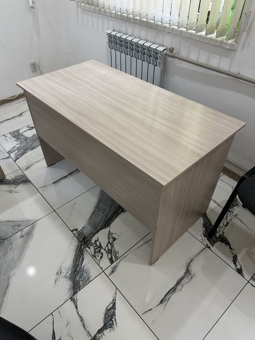 Новые офисные столы, не использовались