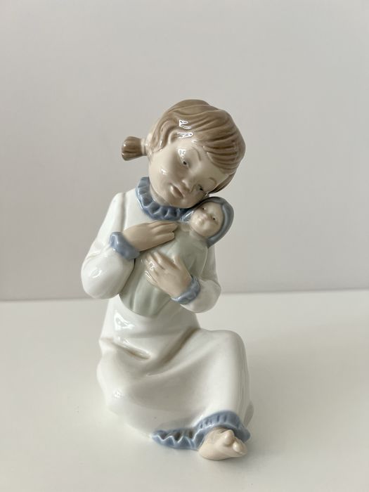 Колекционерска порцеланова фигурка Nao by Lladro