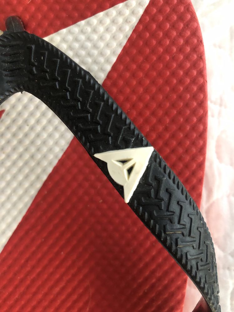 Dainese-flip flops