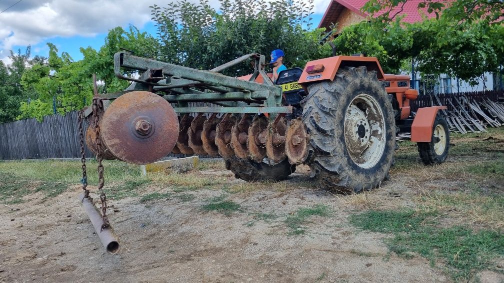 Vând disc portabil 445