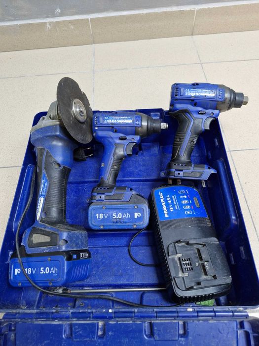 Rawlplug, 2 Bormasini + 1 Polizor