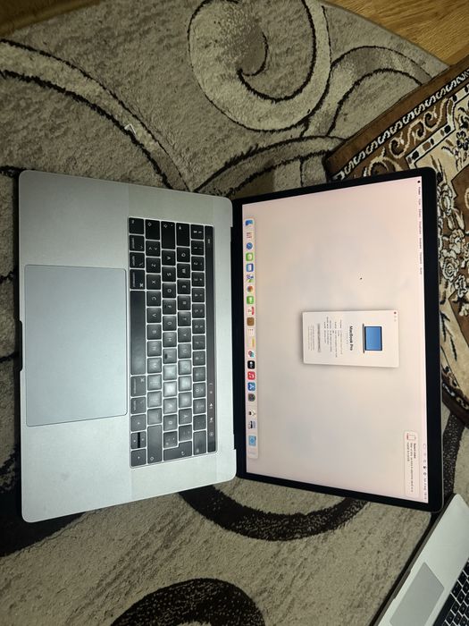 MacBook Pro !A1990!
